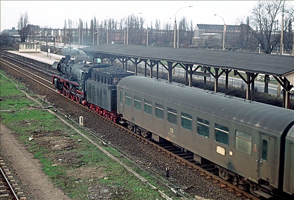 Foto:: DR 03 2180-2 / Berlin / 09.04.1977 (Foto,Fotos,Bilder,Bild,)
