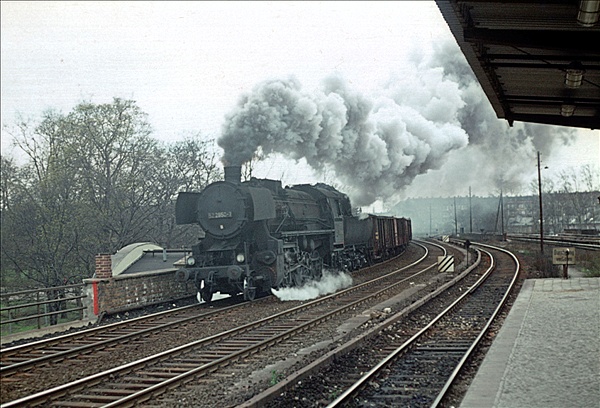Foto:: DR 52 2850-7 / Berlin / 09.04.1977 (Foto,Fotos,Bilder,Bild,)