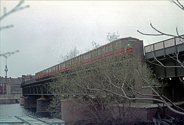 Foto:: DR 275 / Berlin / 10.04.1977 (Foto,Fotos,Bilder,Bild,)