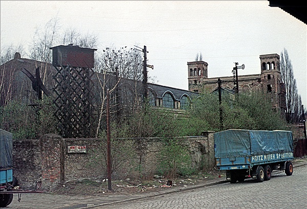 Foto:: Hamburger Bahnhof / Berlin / 10.04.1977 (Foto,Fotos,Bilder,Bild,)