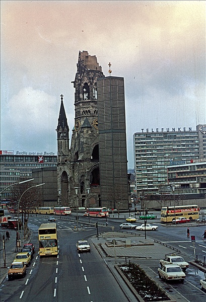 Foto:: Kaiser Wilhelm Gedaechtsnis Kirche / Berlin / 10.04.1977 (Foto,Fotos,Bilder,Bild,)