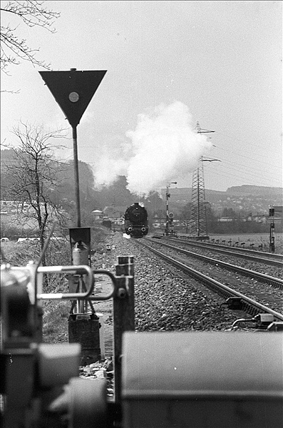 Foto:: DB 044 508-0 / Eversberg - Bestwig / 24.04.1977 (Foto,Fotos,Bilder,Bild,)