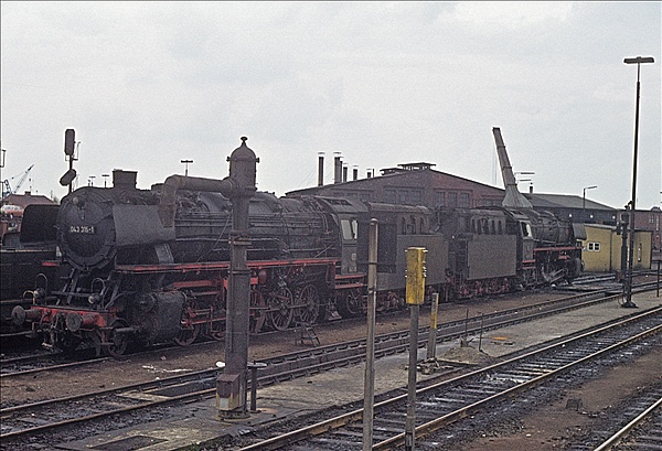 Foto:: DB 043 315-1 / Emden / 30.04.1977 (Foto,Fotos,Bilder,Bild,)