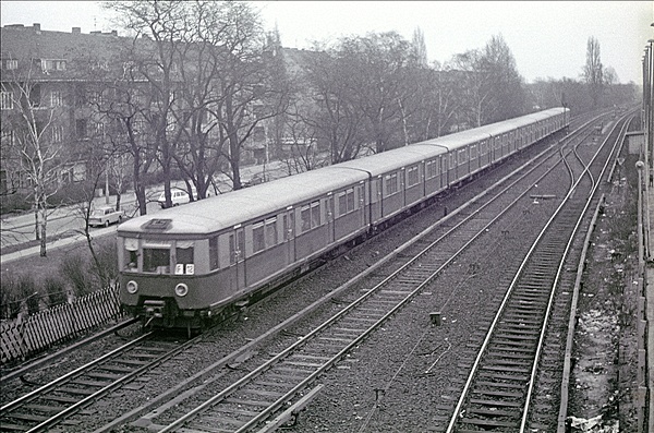 Foto:: DR 275 / Berlin / 08.04.1977 (Foto,Fotos,Bilder,Bild,)