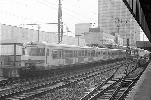 Foto:: DB 420 / Essen / 14.05.1977 (Foto,Fotos,Bilder,Bild,)