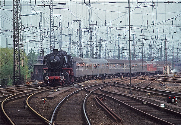 Foto:: DB 044 424-0 / Wanne-Eickel / 15.05.1977 (Foto,Fotos,Bilder,Bild,)