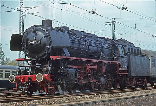 Foto:: DB 044 424-0 / Wanne-Eickel / 15.05.1977 (Foto,Fotos,Bilder,Bild,)