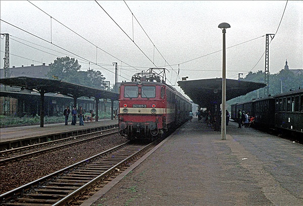 Foto:: DR 242 007-3 / Radebeul / 19.08.1977 (Foto,Fotos,Bilder,Bild,)