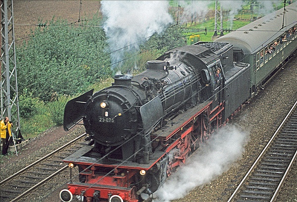 Foto:: DB 023 076-3 / Salzbergen / 10.09.1977 (Foto,Fotos,Bilder,Bild,)