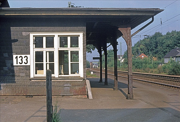 Foto:: Bahnhof Bergisch-Maerkische Bahn / Gevelsberg / September 1977 (Foto,Fotos,Bilder,Bild,)