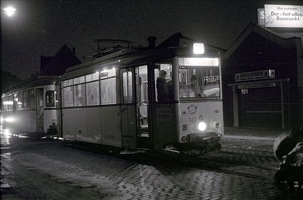 Foto:: HST 327 + HST 53 / Hagen / Oktober 1977 (Foto,Fotos,Bilder,Bild,)