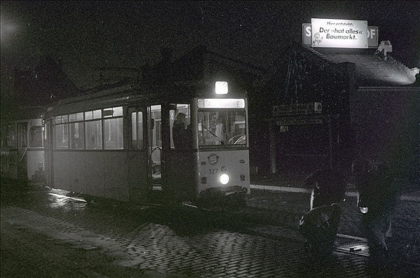 Foto:: HST 327 + HST 53 / Hagen / Oktober 1977 (Foto,Fotos,Bilder,Bild,)