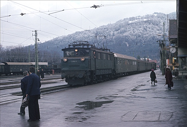 Foto:: OeBB 1670.29 / Bregenz / 29.12. 1977 (Foto,Fotos,Bilder,Bild,)