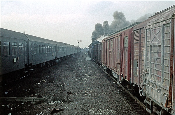 Foto:: DR 52 7222-4 + DR 03 2254-5 / Berlin / 24.03.1978 (Foto,Fotos,Bilder,Bild,)