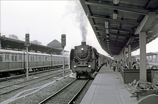 Foto:: DR 01 2029-5 / Berlin / 13.05.1978 (Foto,Fotos,Bilder,Bild,)