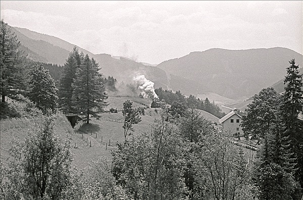 Foto:: OeBB 197.301 + OeBB 97.208 / Vordernberg / 23.07.1978 (Foto,Fotos,Bilder,Bild,)