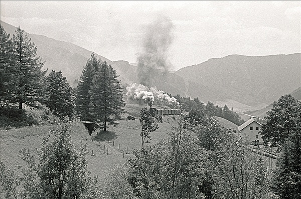 Foto:: OeBB 197.301 + OeBB 97.208 / Vordernberg / 23.07.1978 (Foto,Fotos,Bilder,Bild,)