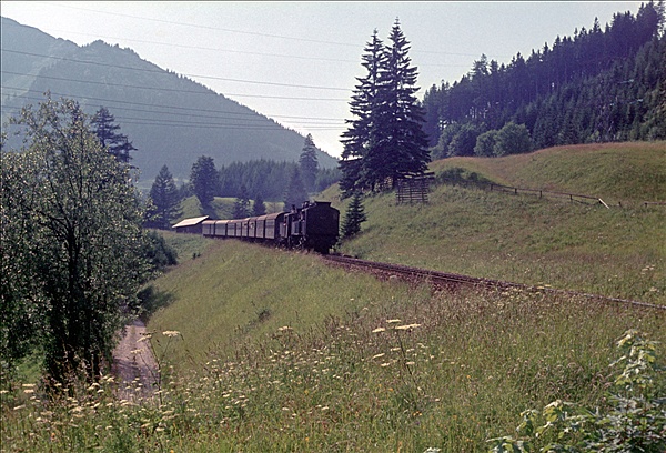 Foto:: OeBB 97 208 + OeBB 197 301 / Praebichl - Vordernberg / 23.07.197 (Foto,Fotos,Bilder,Bild,)
