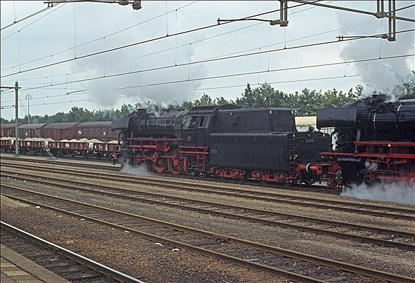 Foto:: VSM6 (ex DB 23 071) + VSM2 (ex DB 23 076) / Apeldoorn / 10.09.1978 (Foto,Fotos,Bilder,Bild,)