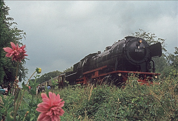 Foto:: VSM6 (ex DB 23 071) / Apeldoorn-Loenen / 10.09.1978 (Foto,Fotos,Bilder,Bild,)
