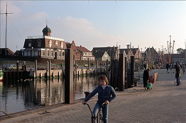 Foto:: Hafen / Greetsiel / 02.10.1978 (Foto,Fotos,Bilder,Bild,)