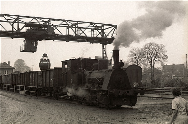 Foto:: Warburger Zuckerfabrik Lok 2 / Warburg / 04.11.1978 (Foto,Fotos,Bilder,Bild,)