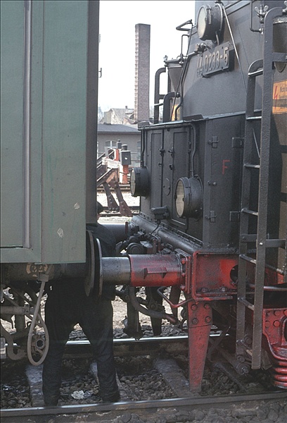 Foto:: DR 44 0233-5 / Saalfeld / April 1979 (Foto,Fotos,Bilder,Bild,)