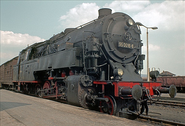 Foto:: DR 95 0016-6 / Saalfeld / April 1979 (Foto,Fotos,Bilder,Bild,)