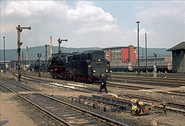 Foto:: DR 44 0233-5 / Saalfeld / April 1979 (Foto,Fotos,Bilder,Bild,)