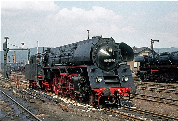 Foto:: DR 01 0505-6 / Saalfeld / April 1979 (Foto,Fotos,Bilder,Bild,)