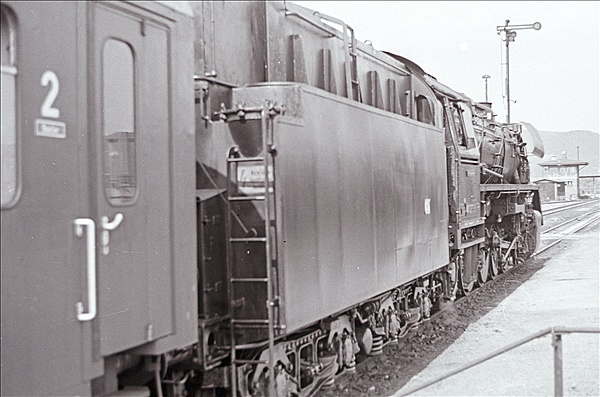 Foto:: DR 44 0233-5 / Saalfeld / April 1979 (Foto,Fotos,Bilder,Bild,)
