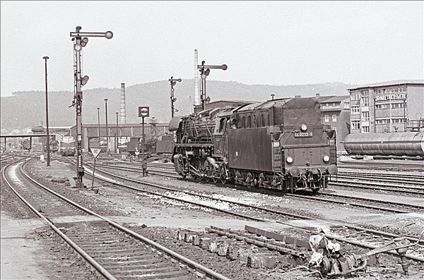 Foto:: DR 44 0233-5 / Saalfeld / April 1979 (Foto,Fotos,Bilder,Bild,)