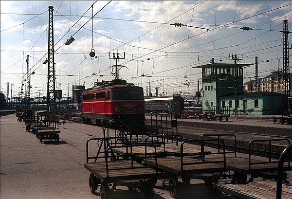 Foto:: OeBB 1042.603 / Muenchen / 26.05.1979 (Foto,Fotos,Bilder,Bild,)