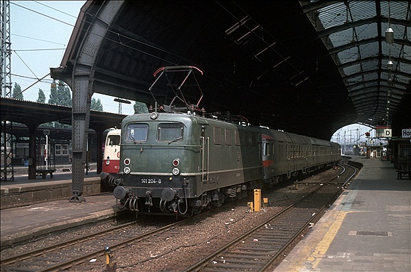Foto:: DB 112 265-4 + DB 141 204-8 / Hagen / 09.06.1979 (Foto,Fotos,Bilder,Bild,)