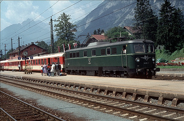 Foto:: OeBB 1110.27 / Jenbach / 29.07.1979 (Foto,Fotos,Bilder,Bild,)