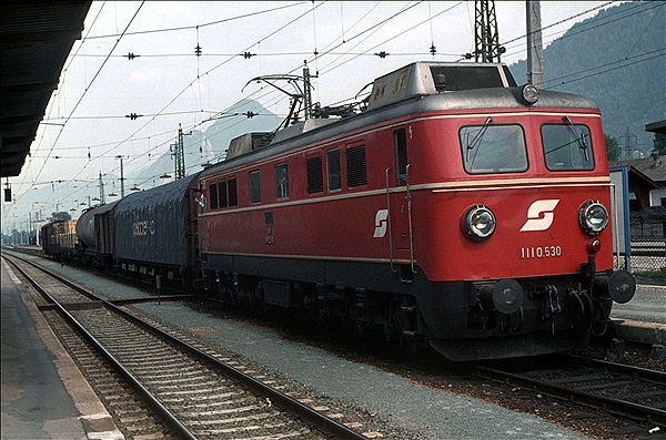 Foto:: OeBB 1110.530 / Jenbach / 29.07.1979 (Foto,Fotos,Bilder,Bild,)