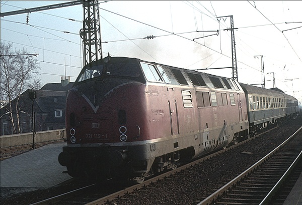 Foto:: DB 221 119-1 / Rheine / 28.10.1979 (Foto,Fotos,Bilder,Bild,)