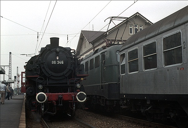Foto:: DB 86 346 + DB 141 / Ettlingen West / 29.09.1979 (Foto,Fotos,Bilder,Bild,)