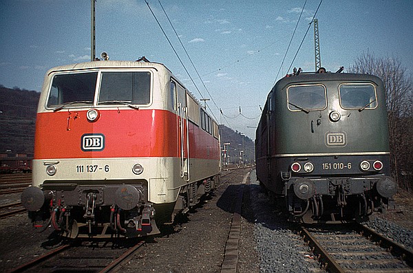 Foto:: DB 111 137-6 + DB 151 010-6 / Hagen / 23.02.1980 (Foto,Fotos,Bilder,Bild,)