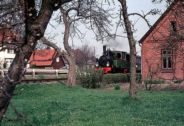 Foto:: DEV Spreewald / Asendorf / 01.05.1980 (Foto,Fotos,Bilder,Bild,)