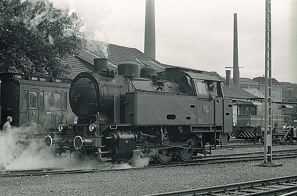 Foto:: Lok 5 Hespertalbahn / Bochum / 23.08.1980 (Foto,Fotos,Bilder,Bild,)