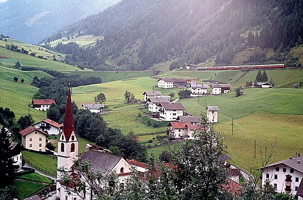 Foto:: DB 111 / St. Jodok am Brenner / 10.09.1980 (Foto,Fotos,Bilder,Bild,)