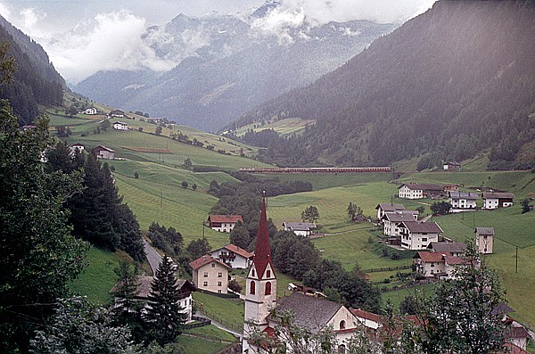 Foto:: DB 111 / St. Jodok am Brenner / 10.09.1980 (Foto,Fotos,Bilder,Bild,)