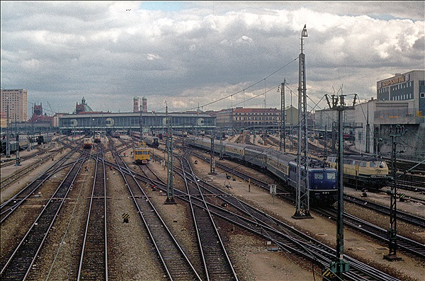 Foto:: DB 110 187-2 / Muenchen / 14.09.1980 (Foto,Fotos,Bilder,Bild,)