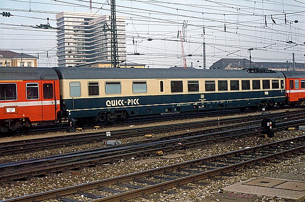 Foto:: Quick Pick Speisewagen / Muenchen / 22.09.1980 (Foto,Fotos,Bilder,Bild,)