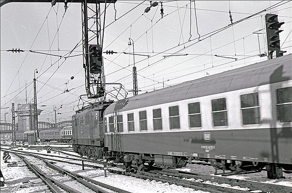 Foto:: DB 145 177-2 / Muenchen / 31.12.1980 (Foto,Fotos,Bilder,Bild,)