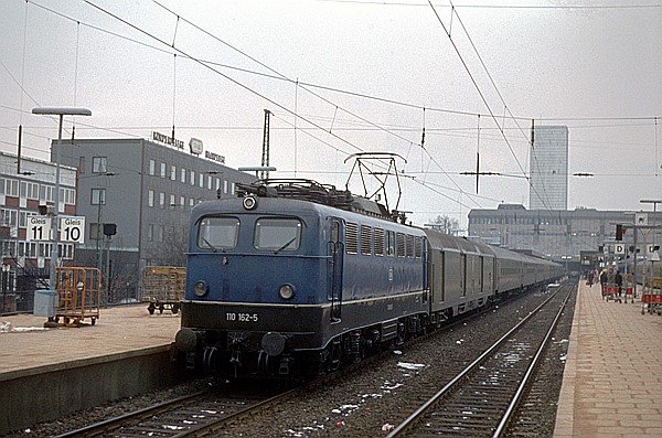 Foto:: DB 110 162-5 / Hamburg / 15.02.1981 (Foto,Fotos,Bilder,Bild,)