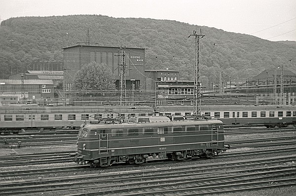 Foto:: DB 110 223-5 / Hagen / 22.02.1981 (Foto,Fotos,Bilder,Bild,)