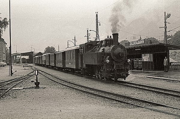 Foto:: ZB 5 / Jenbach / 04.06.1981 (Foto,Fotos,Bilder,Bild,)