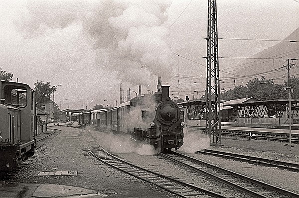 Foto:: ZB 5 + ZB D 11 / Jenbach / 04.06.1981 (Foto,Fotos,Bilder,Bild,)